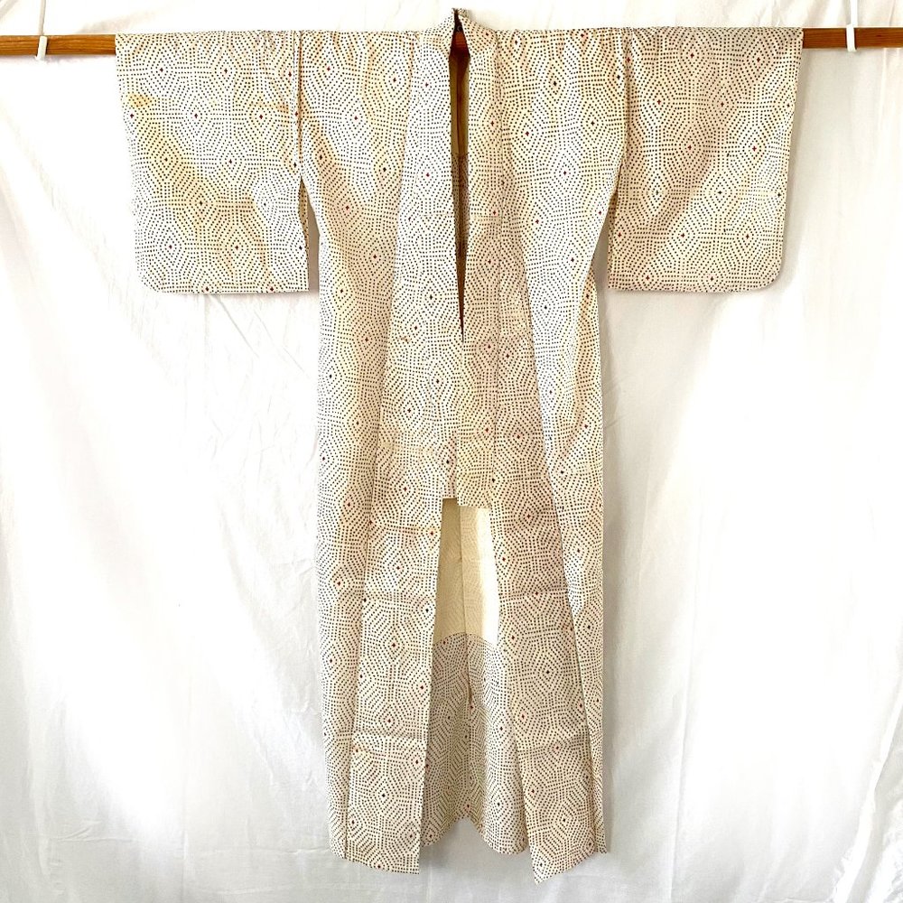 Vintage Japanese Yukata Kimono - Black and Red on Cream Pattern